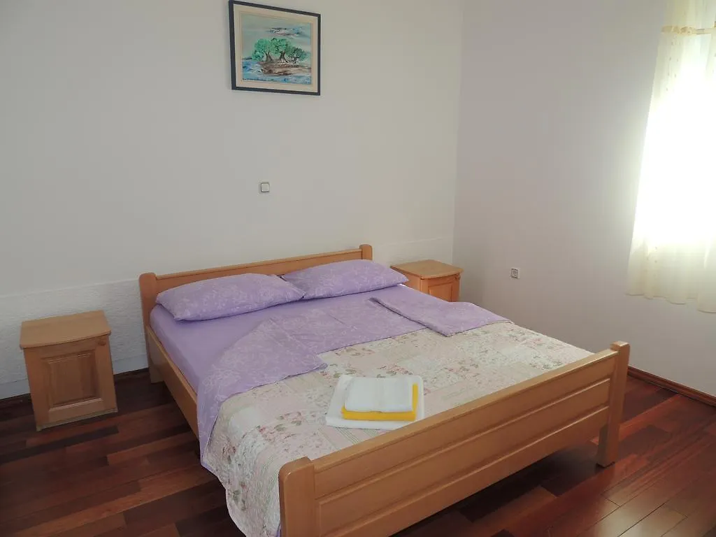 Apartments Katic 马林斯卡 克罗地亚